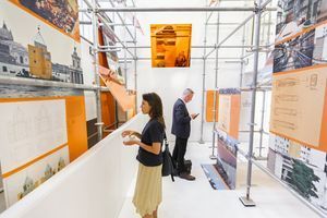 Використання будівельних риштувань на виставках фото